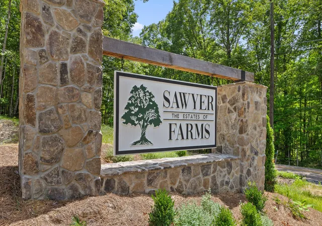 Homes for sale in Signal Mountain, TN | 1820 Sawyer Farms Lane, Signal Mountain, TN 37377 | MLS# 2907431