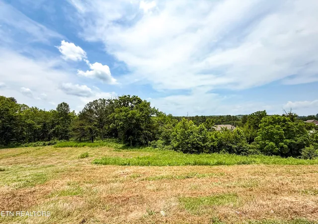 1st image of 0 Lot 16 Forest Creek Pkwy, Oak Ridge, TN 37830 | MLS# 2908062
