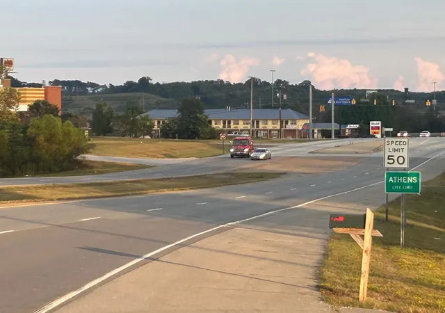 3rd image of 563 Hwy 30 W, Athens, TN 37303 | MLS# 3295008