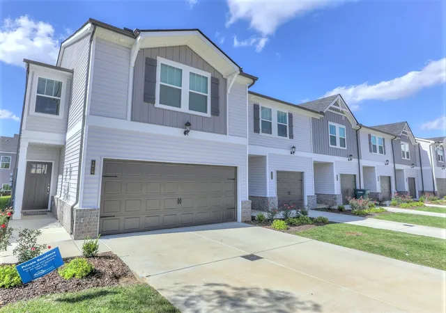 1st image of 2402 Snohomish St, Lebanon, TN 37087 | MLS# 2912187