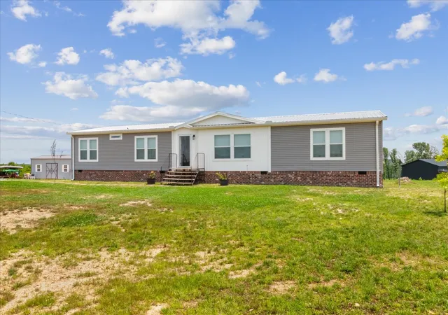 Homes for sale in Hohenwald, TN | 418 Springer Rd, Hohenwald, TN 38462 | MLS# 2908610