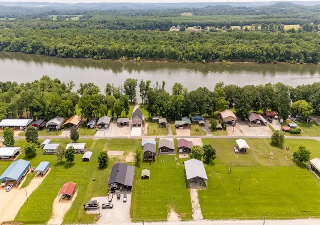 1st image of 1038 Wc Pickett Road, Clifton, TN 38425 | MLS# 2913893