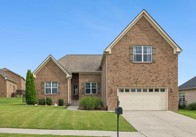 1st image of 3022 Honeysuckle Dr, Spring Hill, TN 37174 | MLS# 2915109