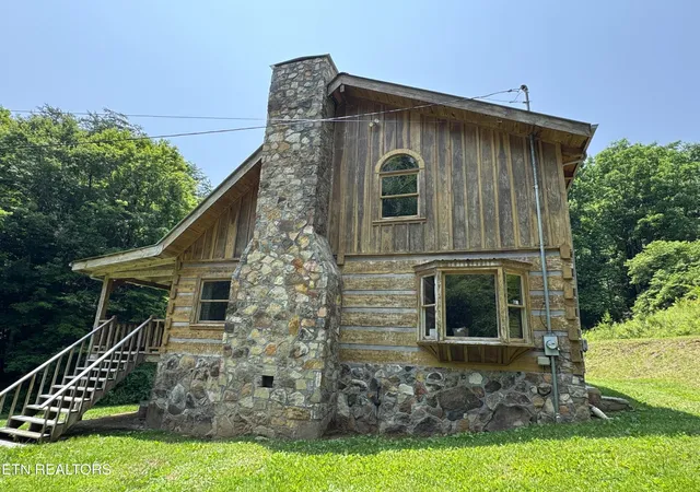 Photo 3 of Single family home for sale at 453 Trentham Holw Rd, Parrottsville, TN 37843 | MLS# 3078501 | Listing updated on 2026-06-09