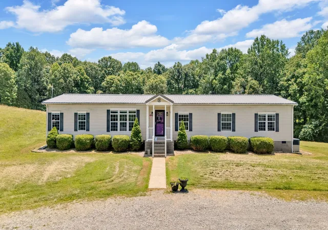 1st image of 228 J W Thompson Rd, Westmoreland, TN 37186 | MLS# 2923569