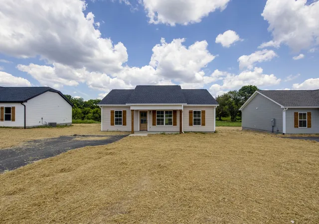 Homes for sale in Adams, TN | 1047 Landing Lane, Adams, TN 37010 | MLS# 2914621