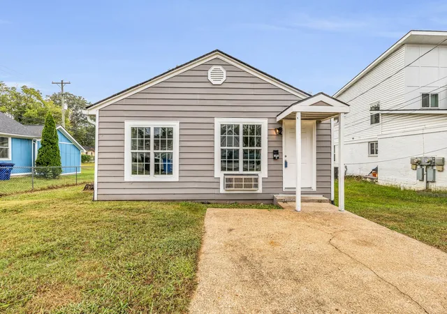 Homes for sale in Chattanooga, TN | 1812 13th St E, Chattanooga, TN 37404 | MLS# 2914794