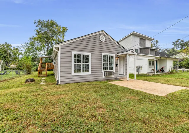 Homes for sale in Chattanooga, TN | 1812 13th St E, Chattanooga, TN 37404 | MLS# 2914794