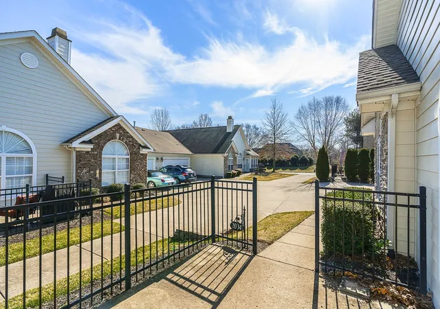 Homes for sale in Gallatin, TN | 825 Browns Ln #2004, Gallatin, TN 37066 | MLS# 3244044