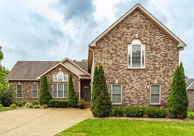 Homes for sale in Hendersonville, TN | 1002 Thistle Ct, Hendersonville, TN 37075 | MLS# 2918078