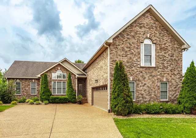 Homes for sale in Hendersonville, TN | 1002 Thistle Ct, Hendersonville, TN 37075 | MLS# 2918078