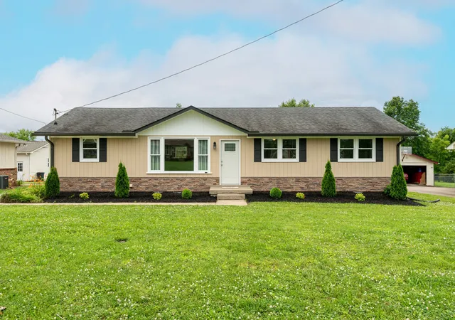2nd image of 114 Crestview Dr, Hendersonville, TN 37075 | MLS# 2915229