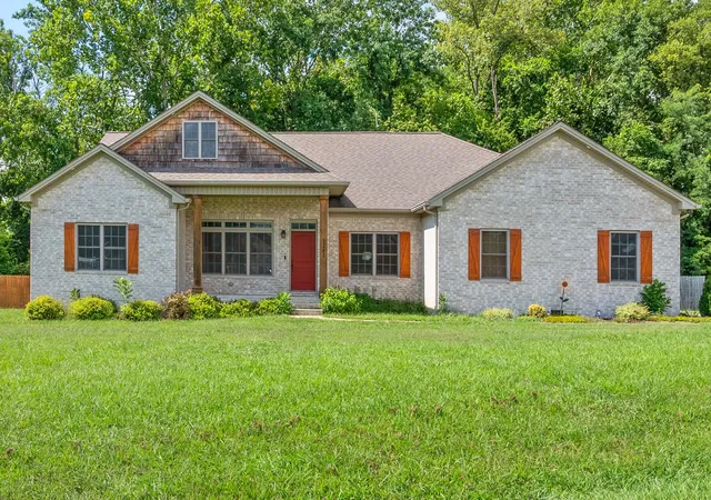 1st image of 1241 Emerson Cir, Hopkinsville, KY 42240 | MLS# 2918007