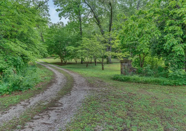 1st image of 240 Dogwood Dr, Winchester, TN 37398 | MLS# 2920631