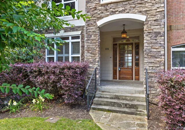 2nd image of 224 Shady Ridge Lane, Chattanooga, TN 37405 | MLS# 2920705