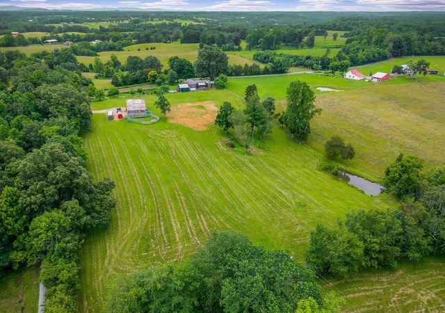 4th image of 351 Martin Rd, Smithville, TN 37166 | MLS# 2921211