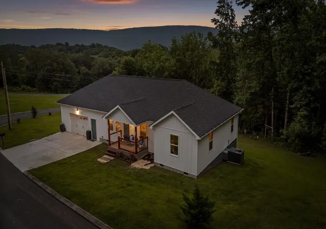 4th image of 111 Oak Meadow Dr, Dunlap, TN 37327 | MLS# 2921036