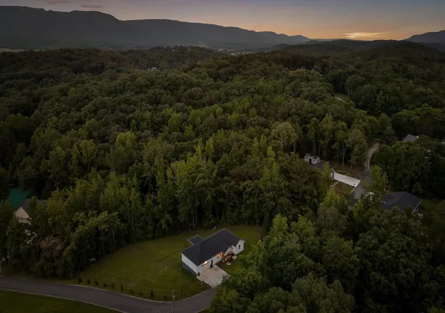 5th image of 111 Oak Meadow Dr, Dunlap, TN 37327 | MLS# 2921036
