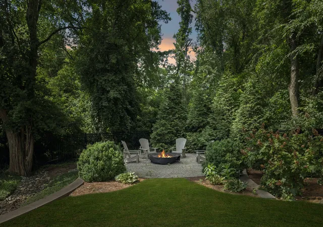 3rd image of 2304 Valley Brook Rd, Nashville, TN 37215 | MLS# 2973557