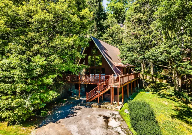 2nd image of 1530 Zurich Rd, Gatlinburg, TN 37738 | MLS# 2922741