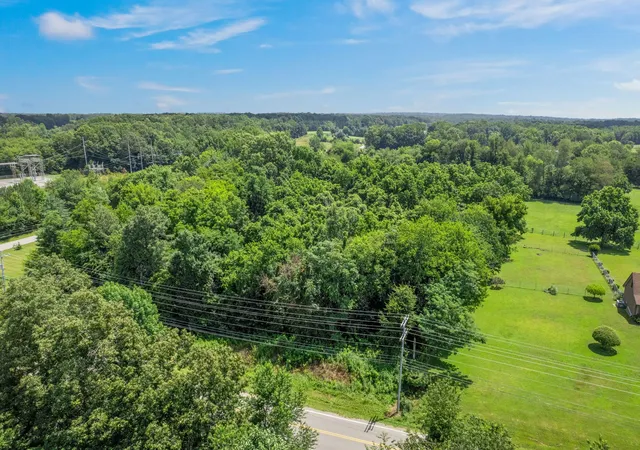 5th image of 2809 Lake Road, Woodlawn, TN 37191 | MLS# 2923823