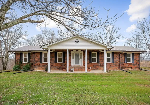 Homes for sale in Gainesboro, TN | 1385 York Hwy, Gainesboro, TN 38562 | MLS# 2922504