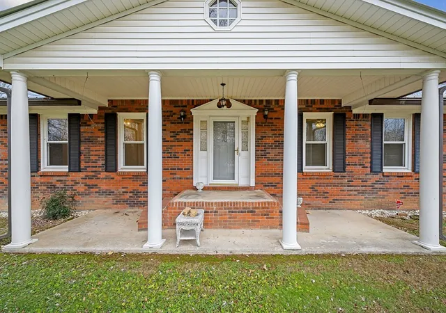 Homes for sale in Gainesboro, TN | 1385 York Hwy, Gainesboro, TN 38562 | MLS# 2922504