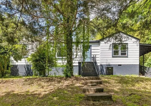 Photo 2 of Single family home for sale at 3474 Lockwood Circle, Chattanooga, TN 37415 | MLS# 2922675 | Listing updated on 2025-09-03