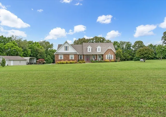 2nd image of 379 Hooper Rd, Winchester, TN 37398 | MLS# 2922799