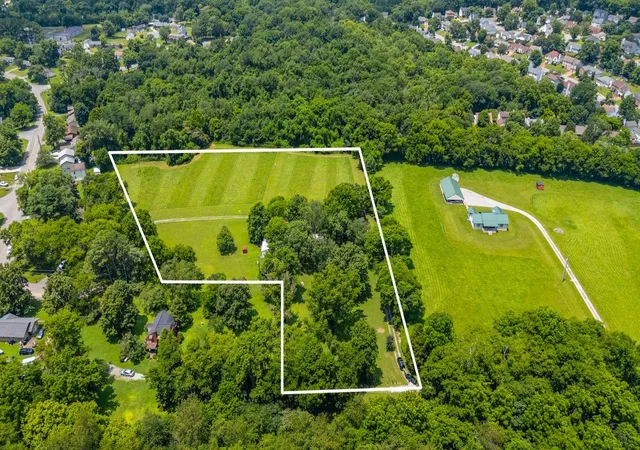 2nd image of 204 Butlers Ln, Old Hickory, TN 37138 | MLS# 2924352