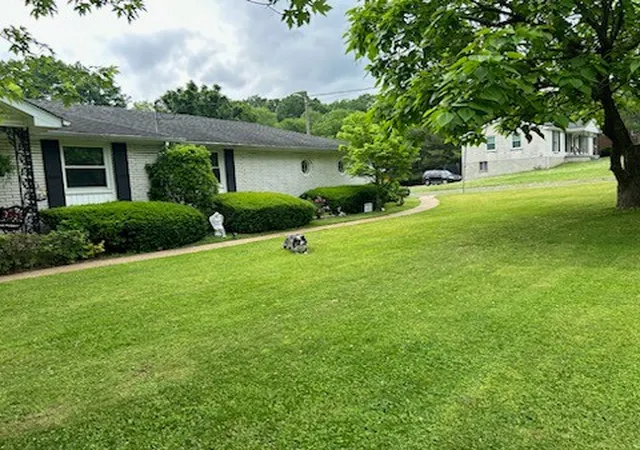 3rd image of 302 Utley Dr N, Goodlettsville, TN 37072 | MLS# 2925101