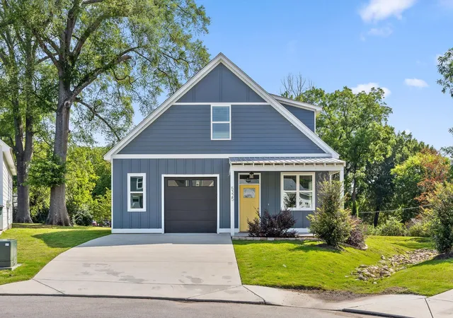 Photo 1 of Single family home for sale at 5325 Audreys Pl, Chattanooga, TN 37411 | MLS# 2924556 | Listing updated on 2025-09-24