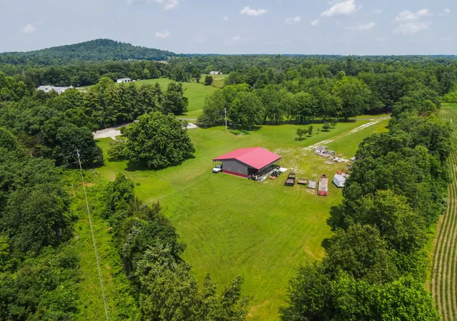 Homes for sale in Livingston, TN | 933 Airport Rd, Livingston, TN 38570 | MLS# 2925351