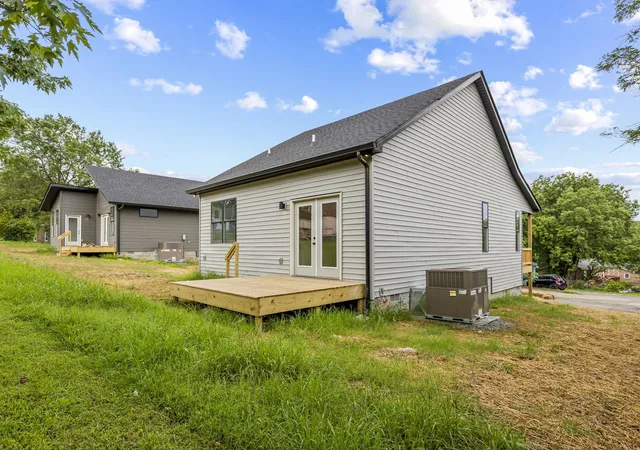 Photo 37 of Single family home for sale at 1111 West End Ave N, Lewisburg, TN 37091 | MLS# 2928973 | Listing updated on 2025-10-05