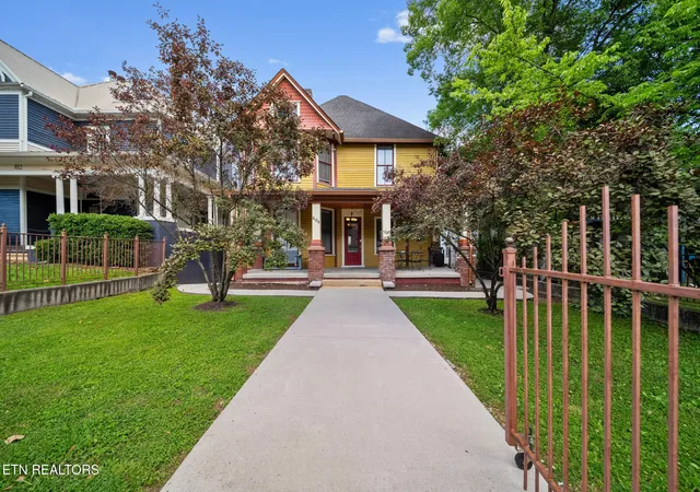 Photo 3 of Single family home for sale at 808 North 4th Ave, Knoxville, TN 37917 | MLS# 2926144 | Listing updated on 2026-08-05