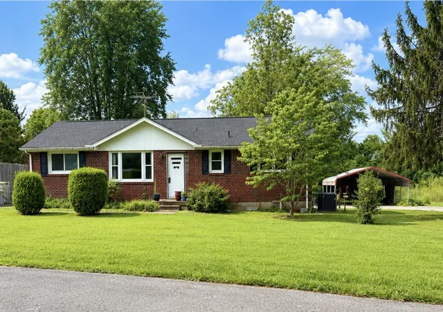 1st image of 122 Bluff View St, Ashland City, TN 37015 | MLS# 3261416