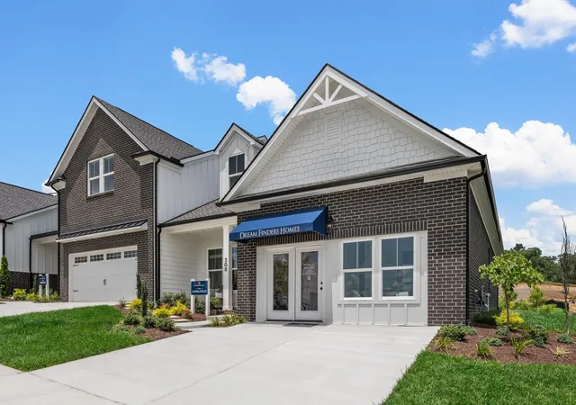 Photo 2 of Sale Pending at 317 Buckwood Lane N, Thompsons Station, TN 37179 | MLS# 2927916 | Listing updated on 2025-08-28