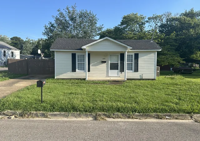 1st image of 439 4th St, Lawrenceburg, TN 38464 | MLS# 2927976