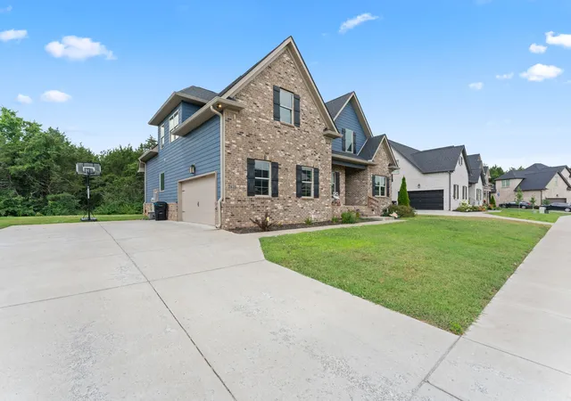 2nd image of 2428 Sandstone Cir, Murfreesboro, TN 37130 | MLS# 2931548