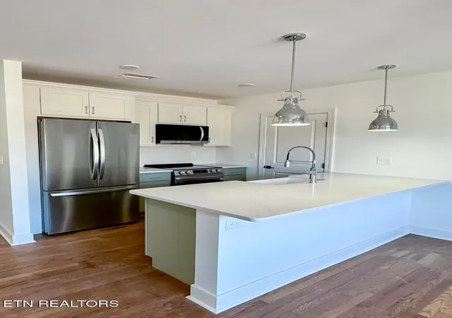 4th image of 2724 E Magnolia Ave #404, Knoxville, TN 37914 | MLS# 3099008