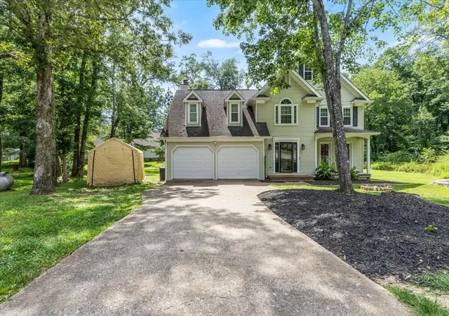 Homes for sale in Signal Mountain, TN | 2416 Mourning Dove Lane, Signal Mountain, TN 37377 | MLS# 3072463