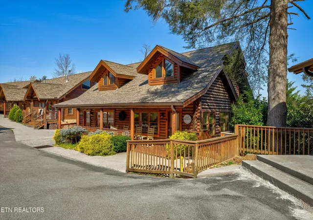 3rd image of 849 Golf View Blvd, Pigeon Forge, TN 37863 | MLS# 2929728