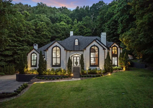 2nd image of 31 Annandale, Nashville, TN 37215 | MLS# 2931616
