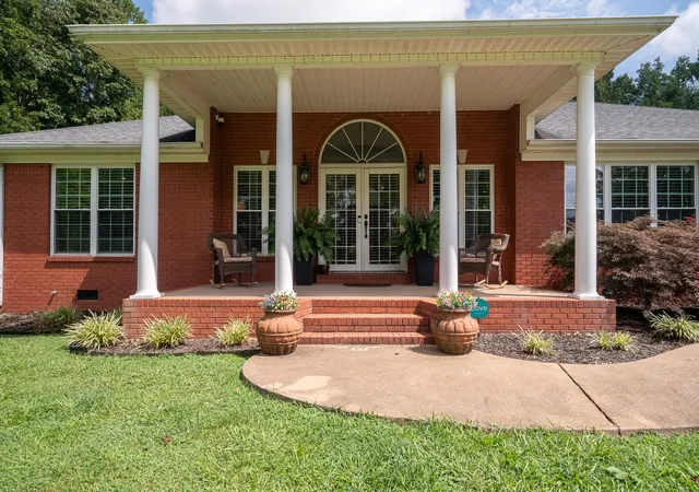 Homes for sale in Loretto, TN | 130 Fairway Cir, Loretto, TN 38469 | MLS# 2936974