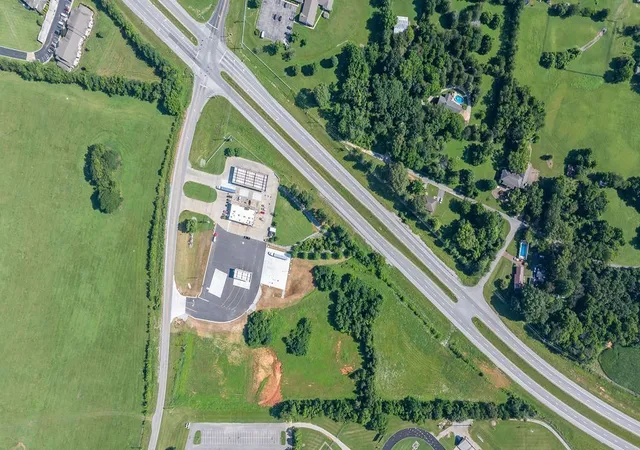 4th image of 9504 Eagle Way Bypass, Hopkinsville, KY 42240 | MLS# 2937618