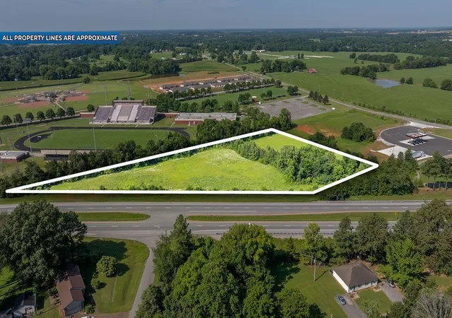 1st image of 9504 Eagle Way Bypass, Hopkinsville, KY 42240 | MLS# 2937618