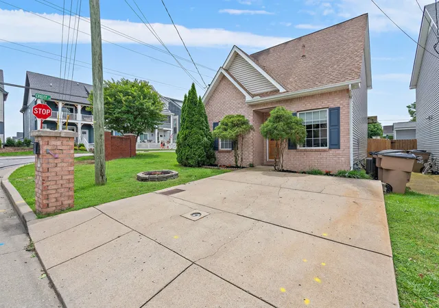 2nd image of 701 William Howard Pl, Nashville, TN 37209 | MLS# 2938744