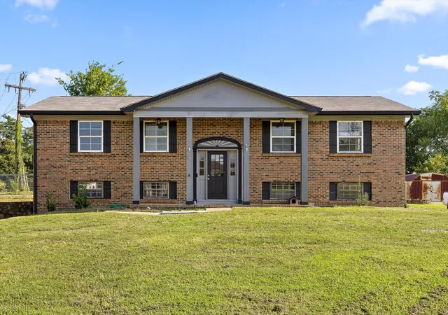 Photo 1 of Single family home for sale at 4726 Tarpon Trl, Chattanooga, TN 37416 | MLS# 2938840 | Listing updated on 2025-09-19