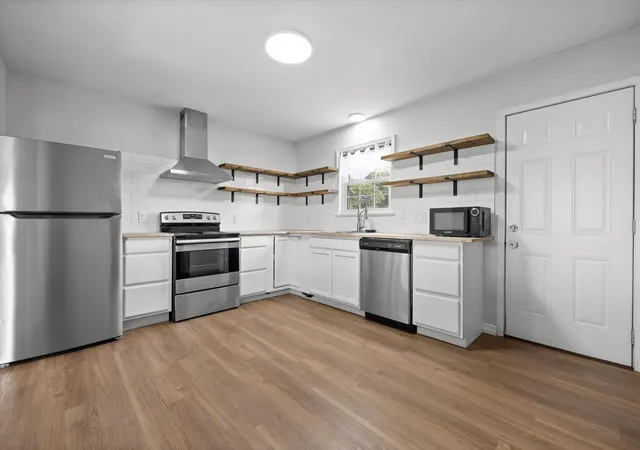Photo 2 of Single family home for sale at 4726 Tarpon Trl, Chattanooga, TN 37416 | MLS# 2938840 | Listing updated on 2025-09-19