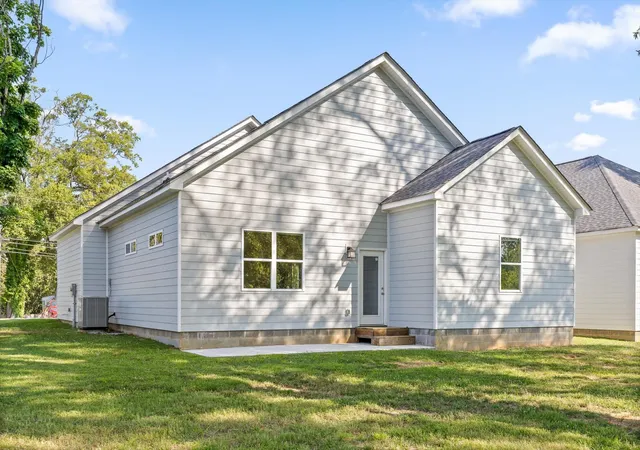 Photo 26 of Single family home for sale at 212 Mcbrien Rd, Chattanooga, TN 37411 | MLS# 2939033 | Listing updated on 2025-12-01